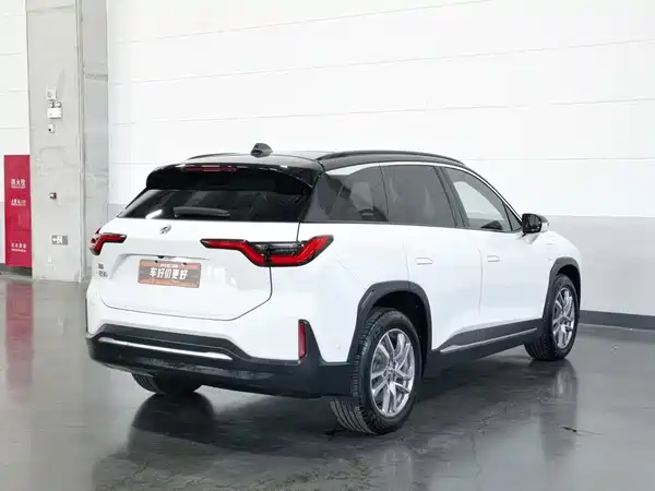 NIO ES6 2021