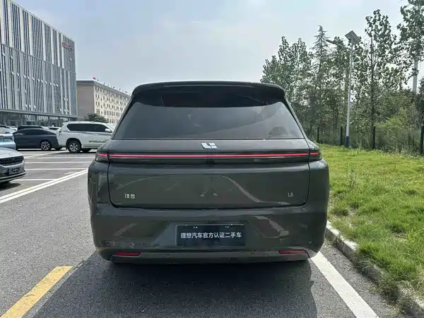 Li Auto L8 2023