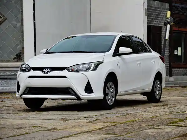 Toyota Yaris L 2022