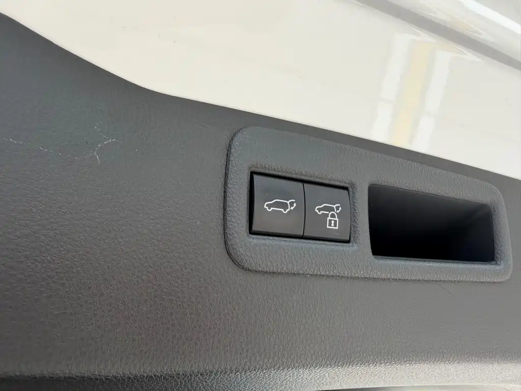 Toyota Venza 2022 — фото 17