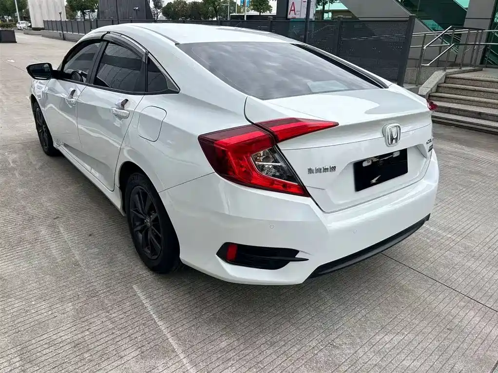 Honda Civic 2020 — фото 12