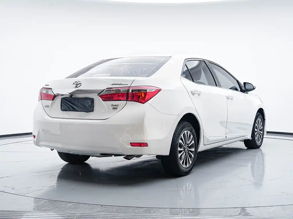 Toyota Corolla 2017 — фото 7