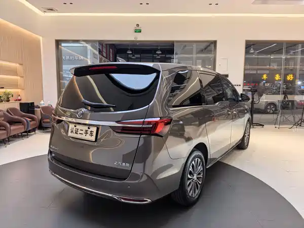 Buick GL8 2022