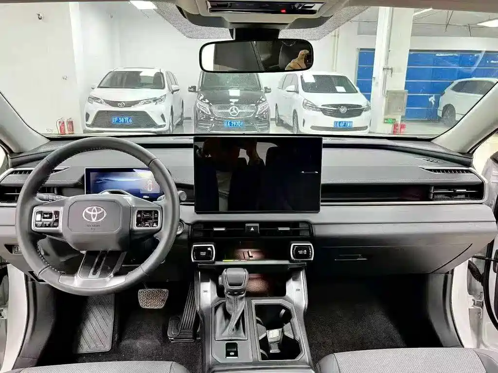 Toyota RAV4 2026