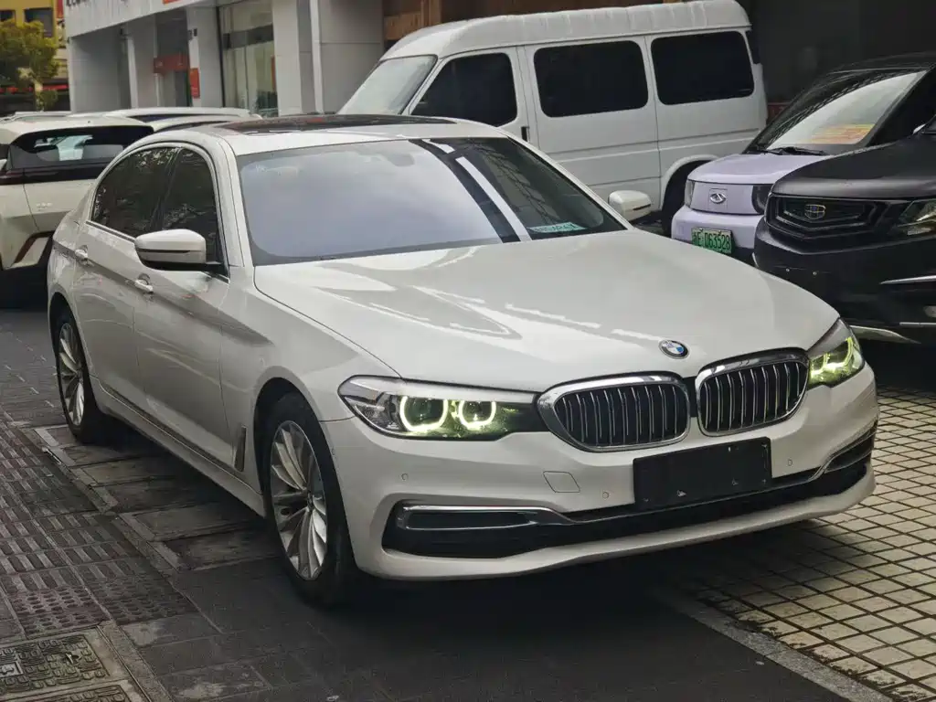 BMW 5 Series 2020 — фото 2