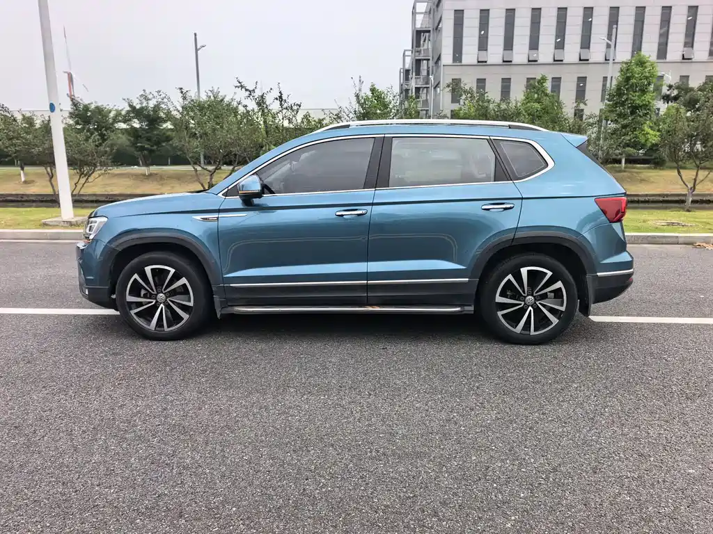 Volkswagen Tharu 2019 — фото 11