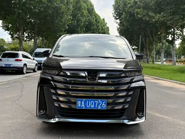 Toyota Vellfire 2024