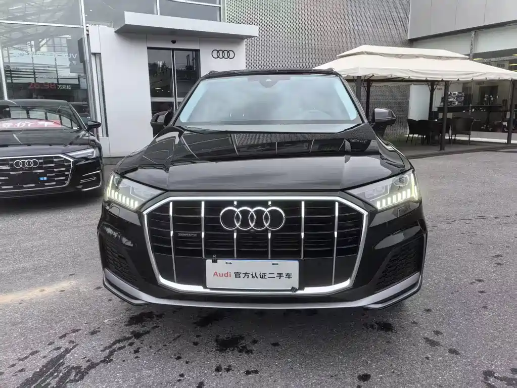 Audi Q7 2023 — фото 2