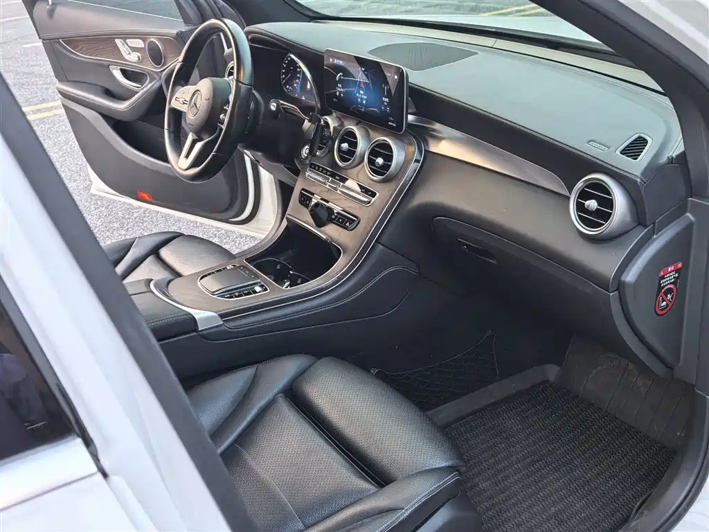 Mercedes-Benz GLC 2020 — фото 17