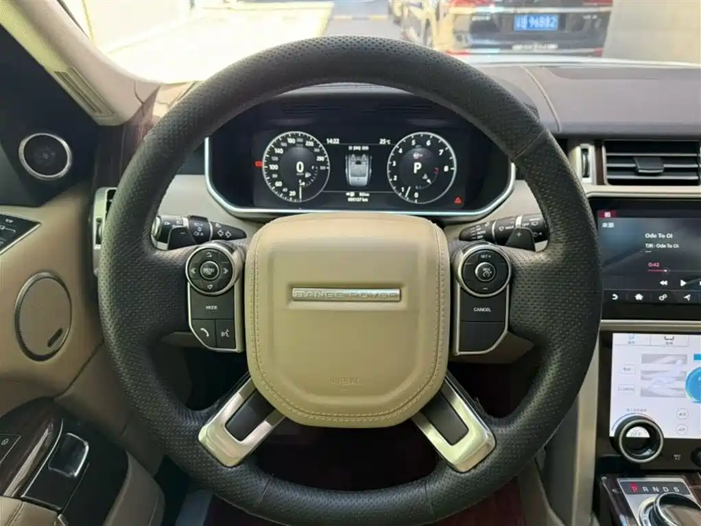 Land Rover Range Rover 2018 — фото 8