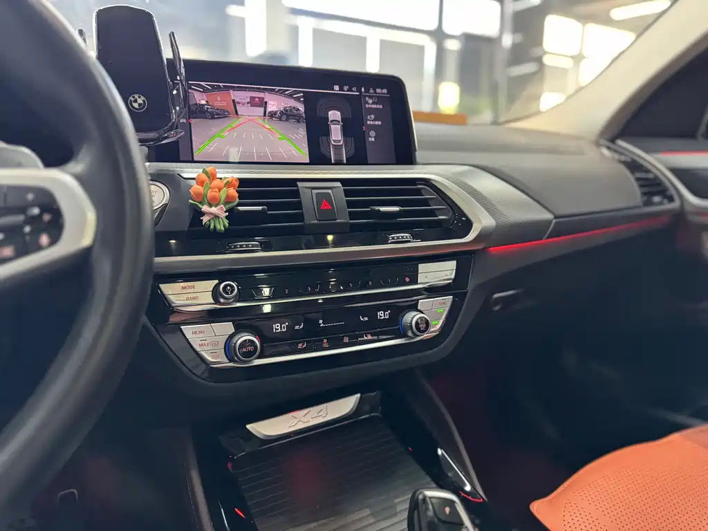 BMW X4 2021 — фото 17