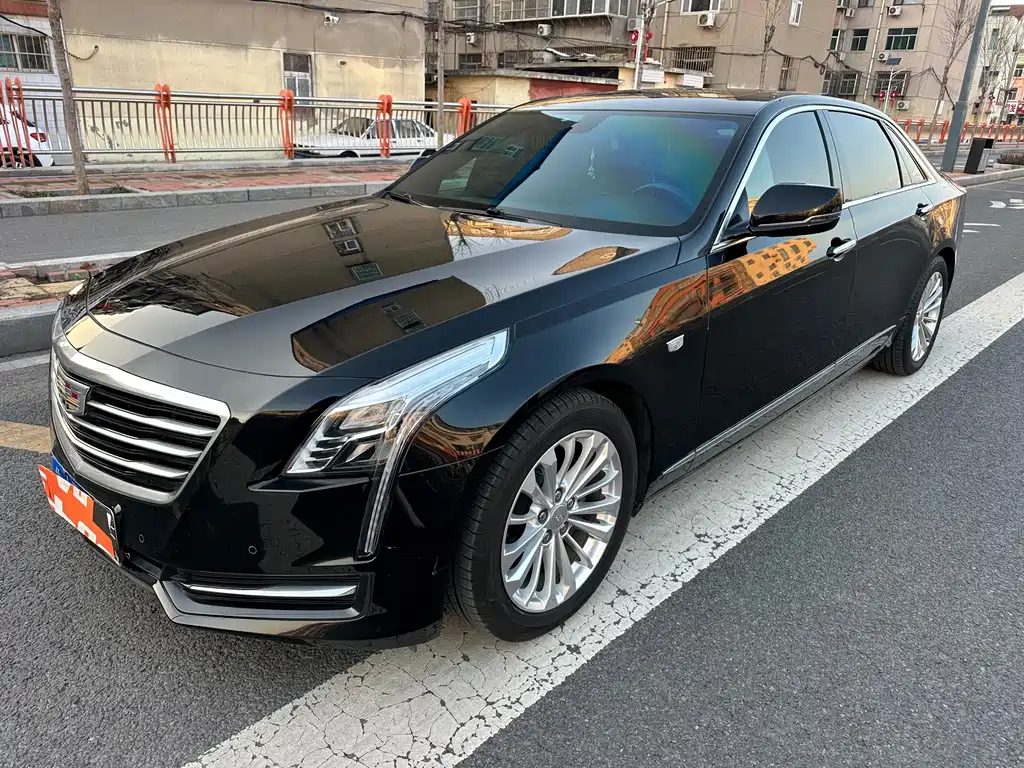Cadillac CT6 2018 — фото 1