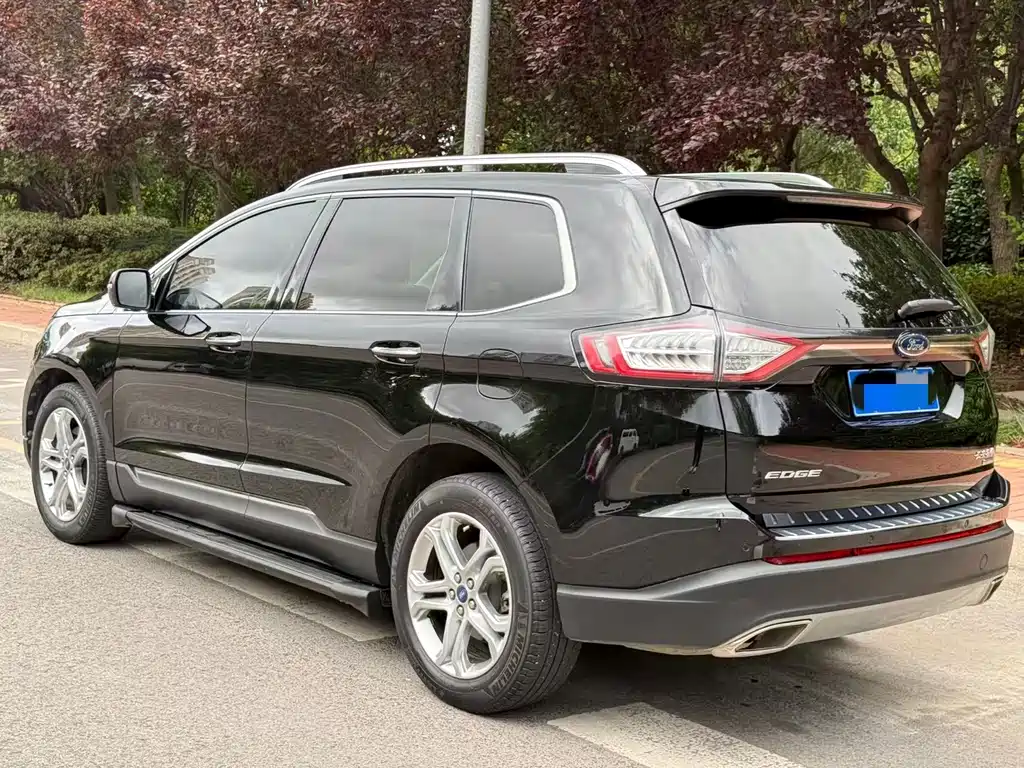 Ford Edge 2020 — фото 12