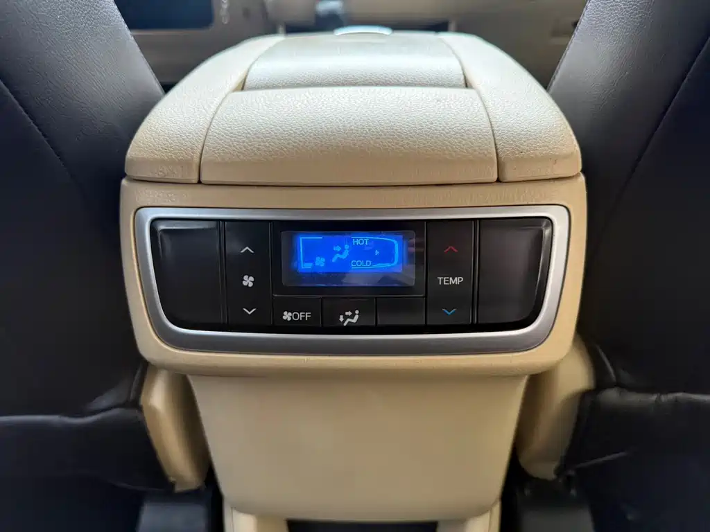 Toyota Highlander 2016 — фото 16