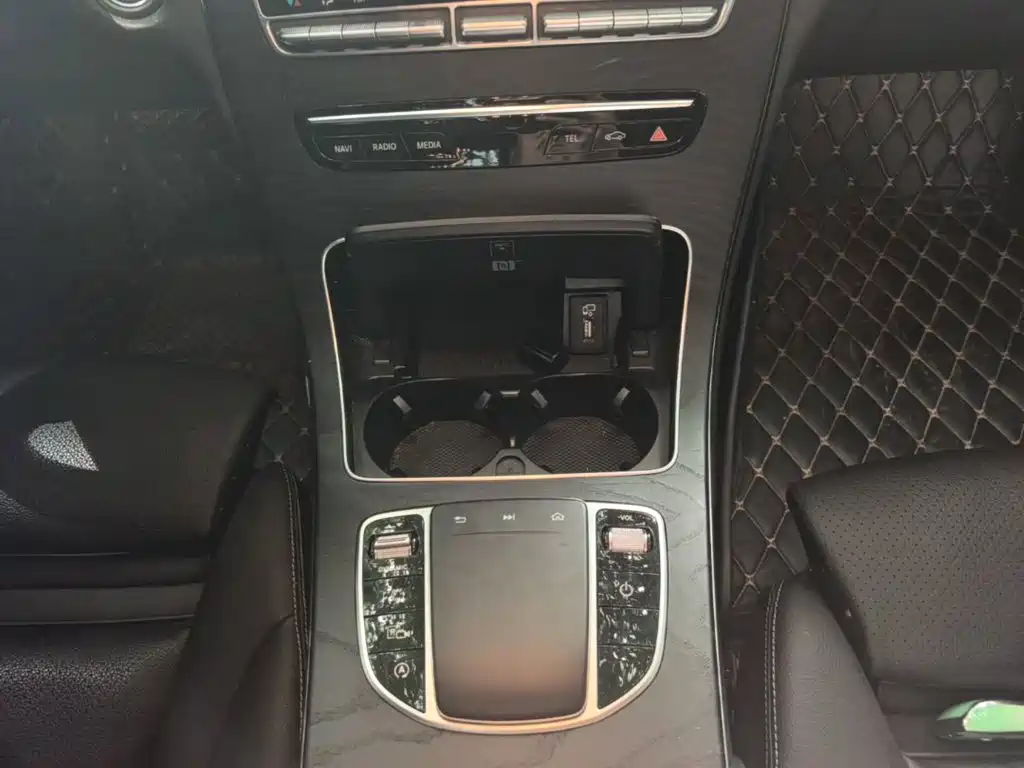 Mercedes-Benz C-Class 2018 — фото 10