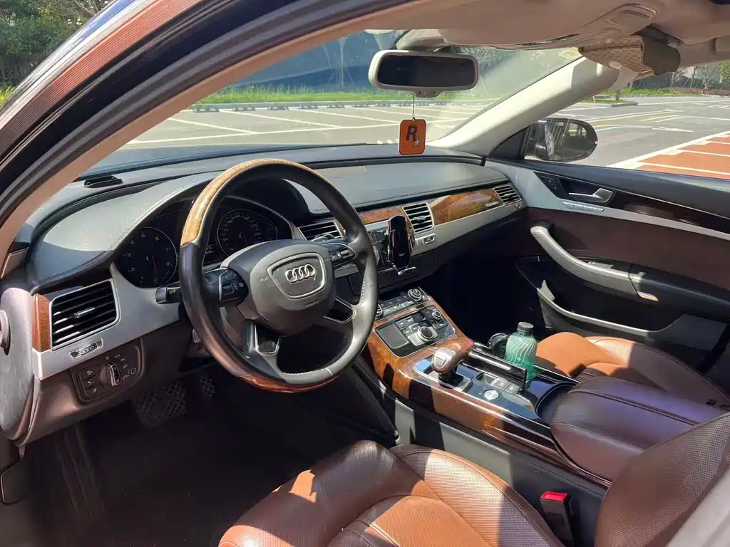 Audi A8 2014