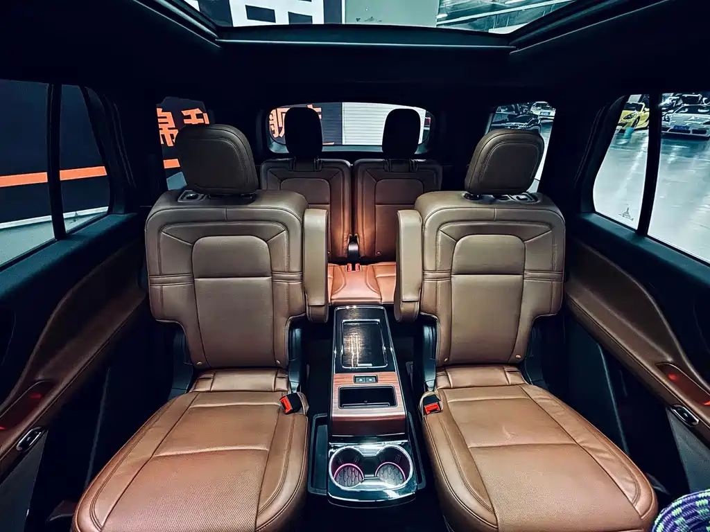 Lincoln Aviator 2020 — фото 10