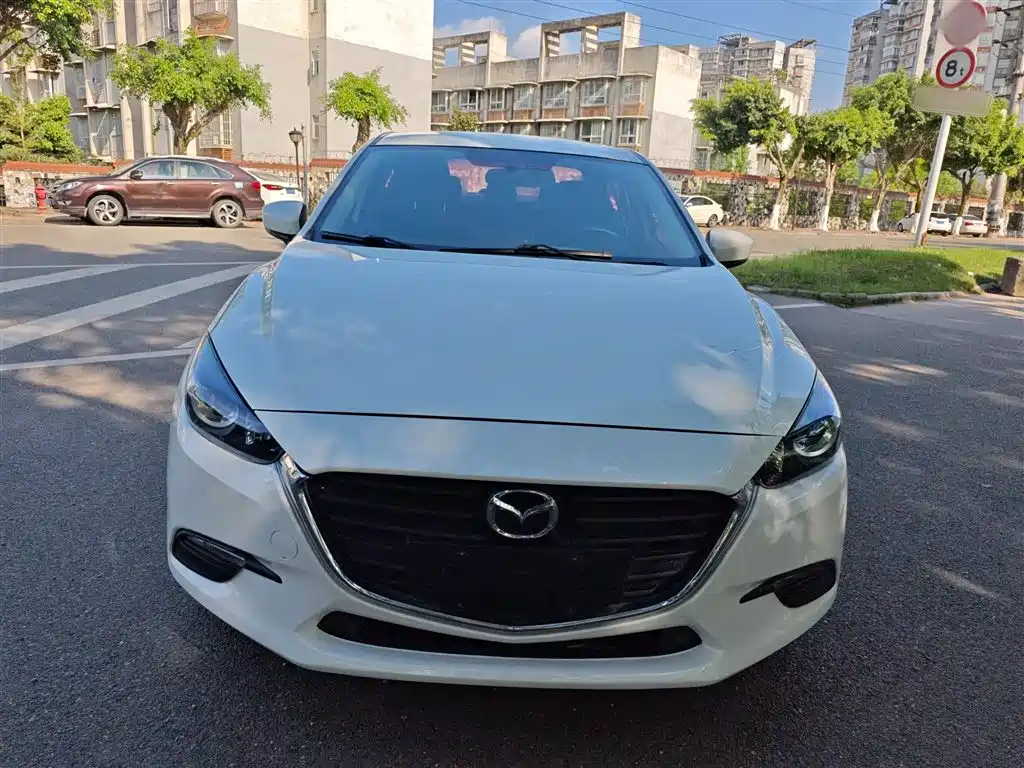 Mazda 3 Axela 2018 — фото 3