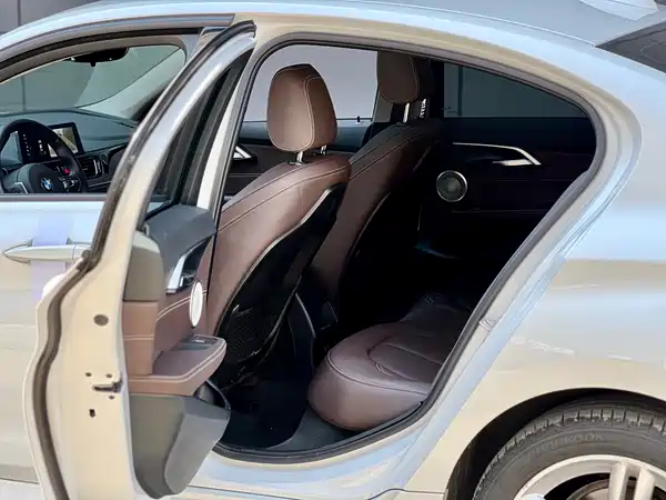 BMW 1 Series 2021