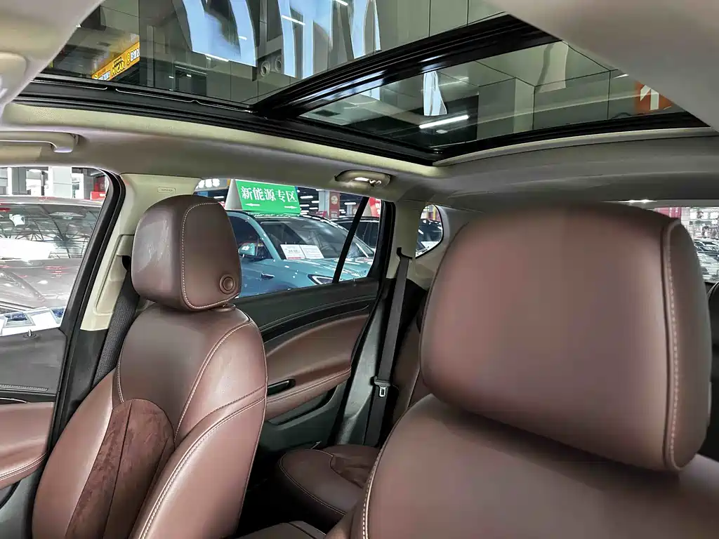 Buick Envision Plus 2017 — фото 10
