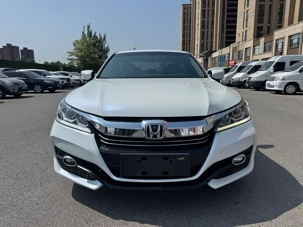 Honda Accord 2016 — фото 2