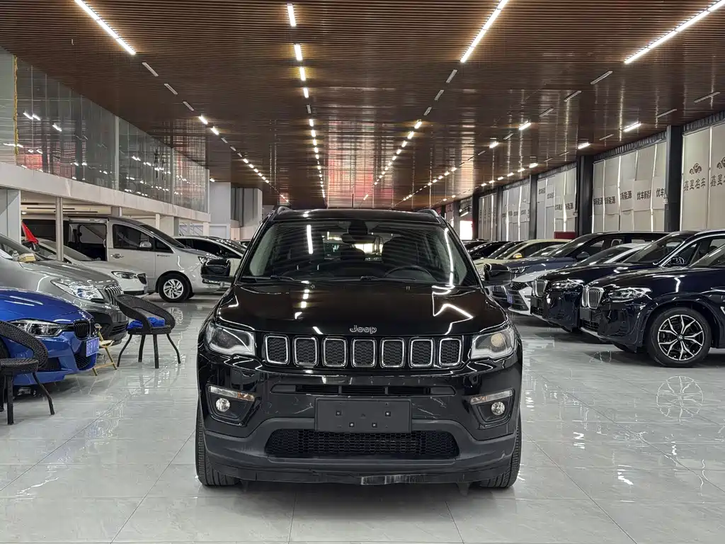 Jeep Compass 2019 — фото 2