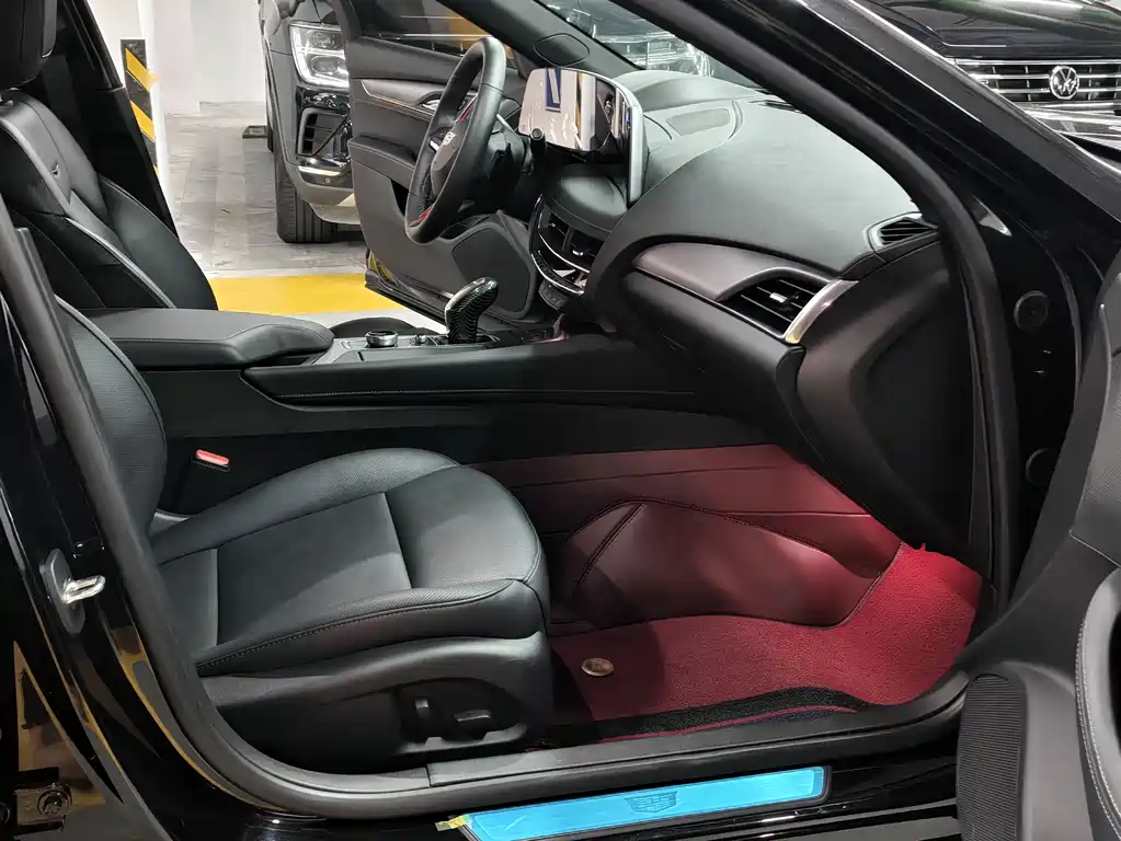 Cadillac CT5 2024 — фото 11