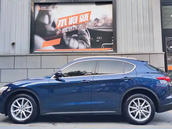 Alfa Romeo Stelvio 2017