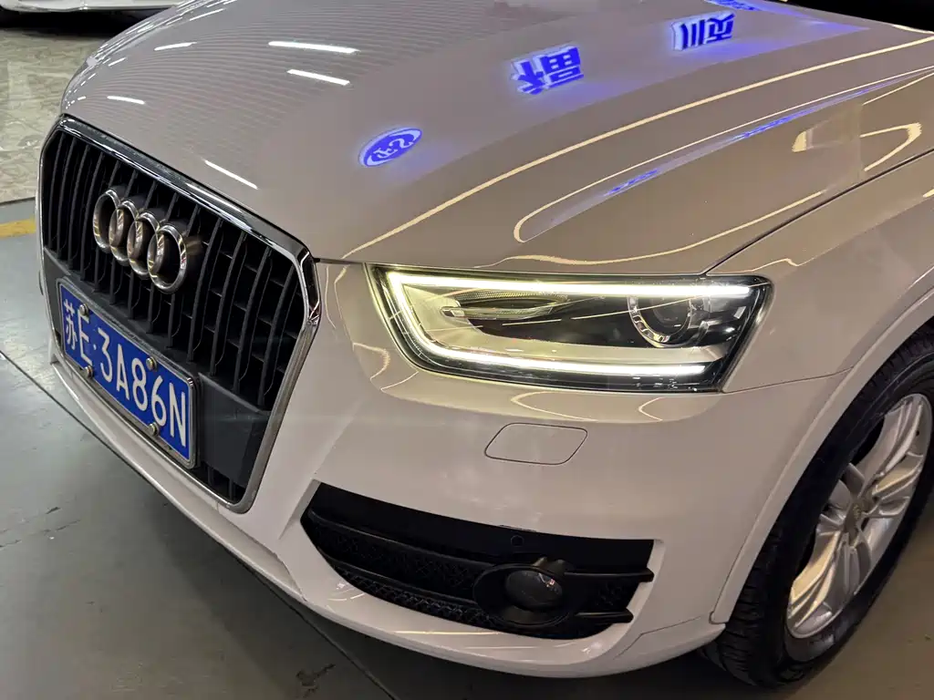 Audi Q3 2015 — фото 10