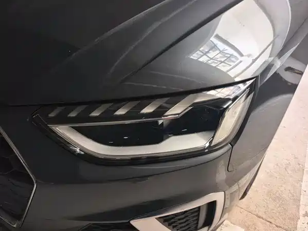 Audi A4L 2020