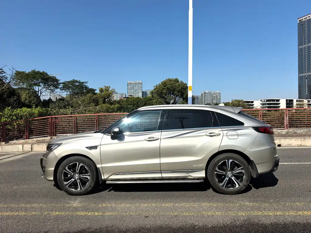 Honda UR-V 2017 — фото 21