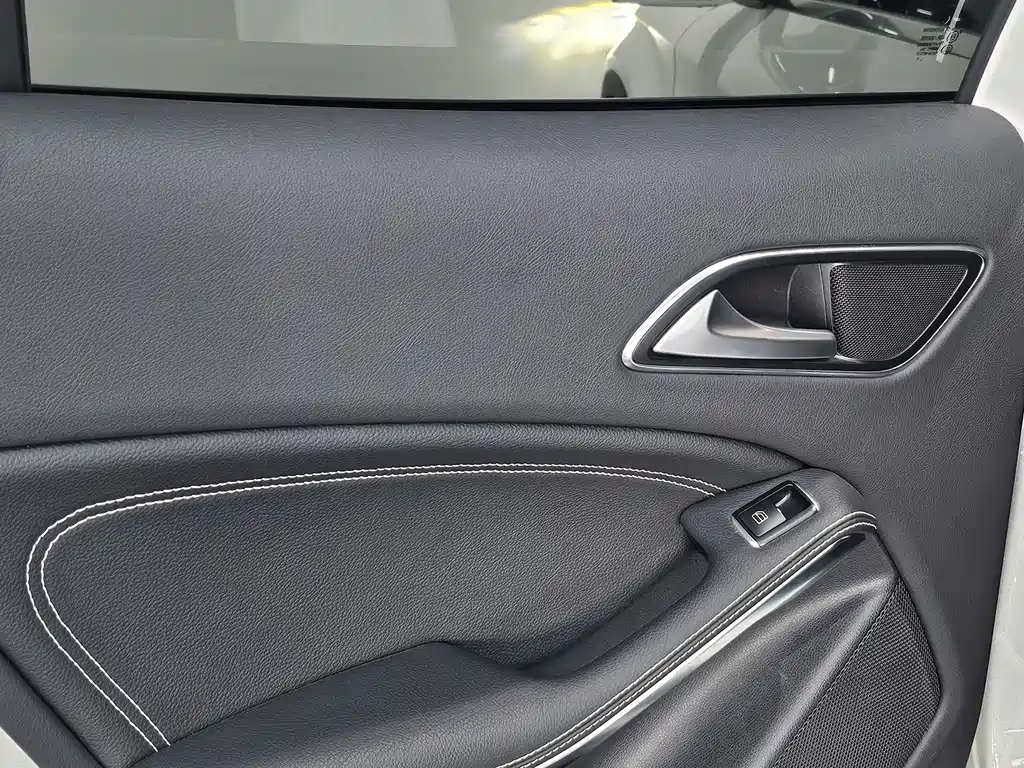 Mercedes-Benz GLA 2017 — фото 14