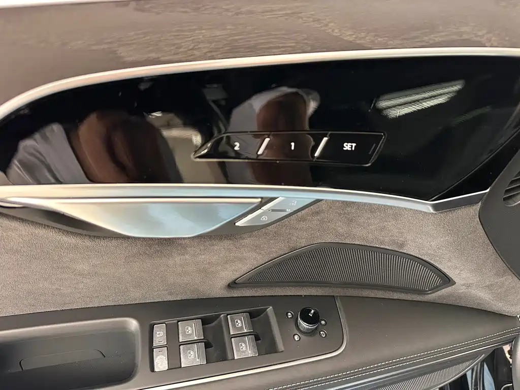 Audi A8 2023