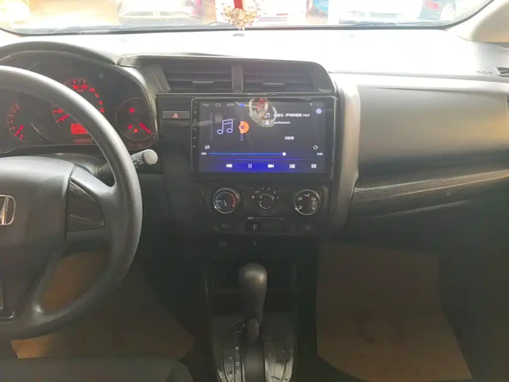 Honda Fit 2018 — фото 13