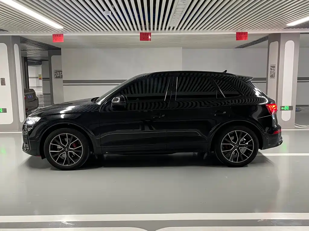 Audi SQ5 2022 — фото 25