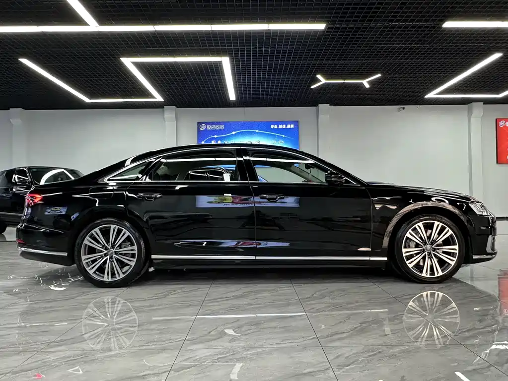 Audi A8 2020 — фото 3