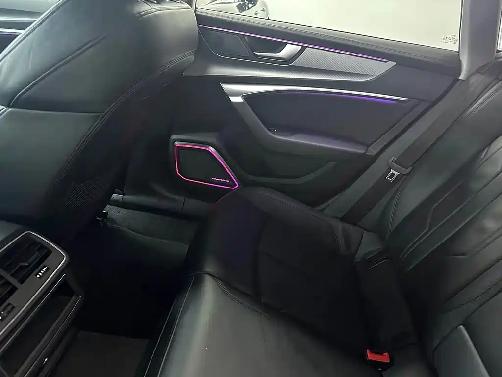 Audi A7 2021 — фото 13