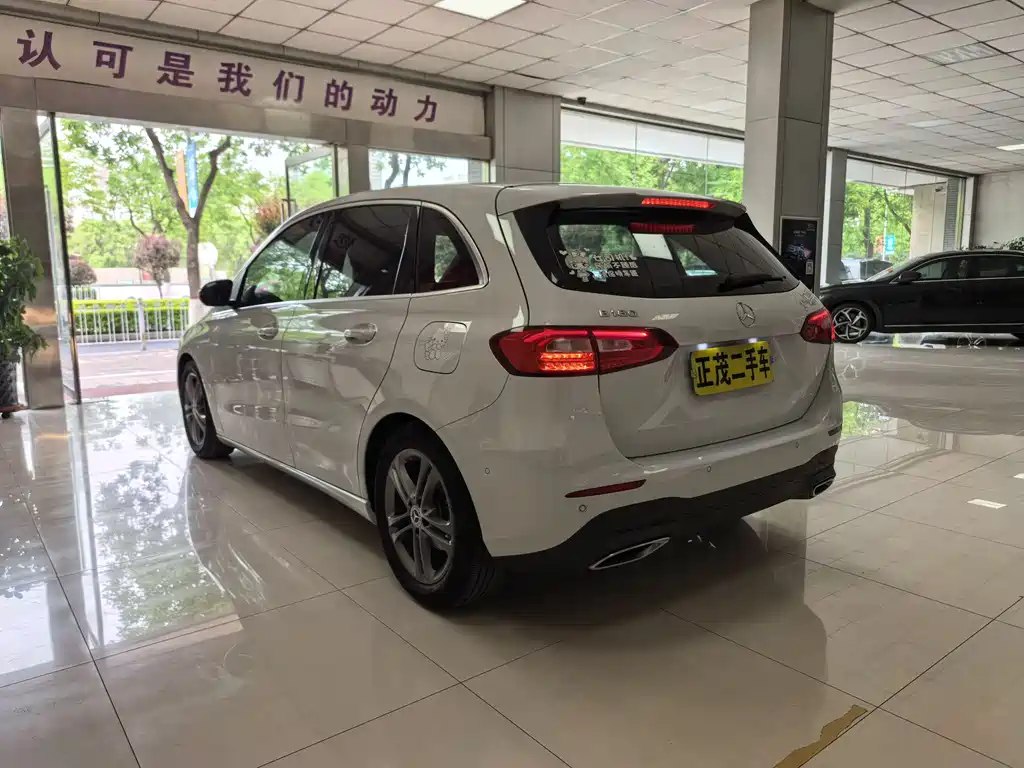 Mercedes-Benz B-Class 2020 — фото 11
