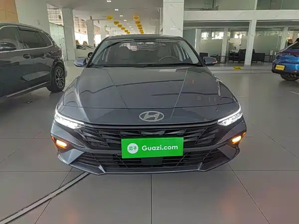 Hyundai Elantra 2024