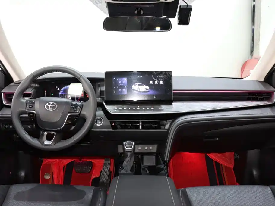 Toyota Camry 2025 — фото 12