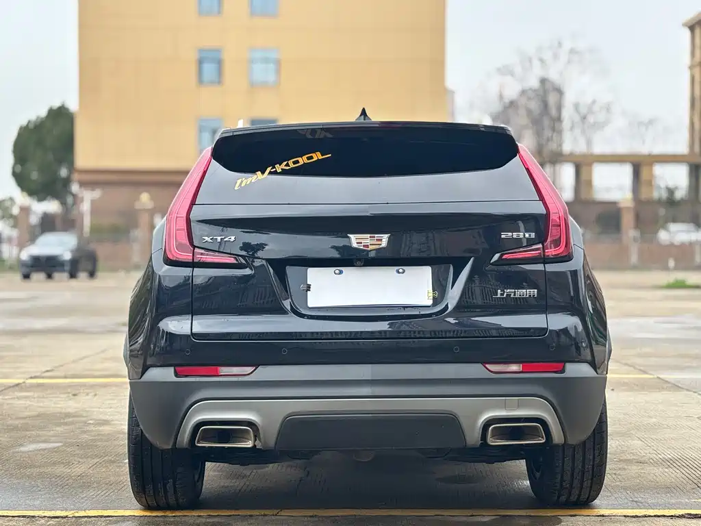 Cadillac XT4 2022 — фото 9