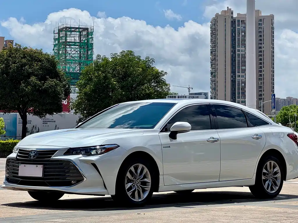 Toyota Avalon 2022 — фото 1