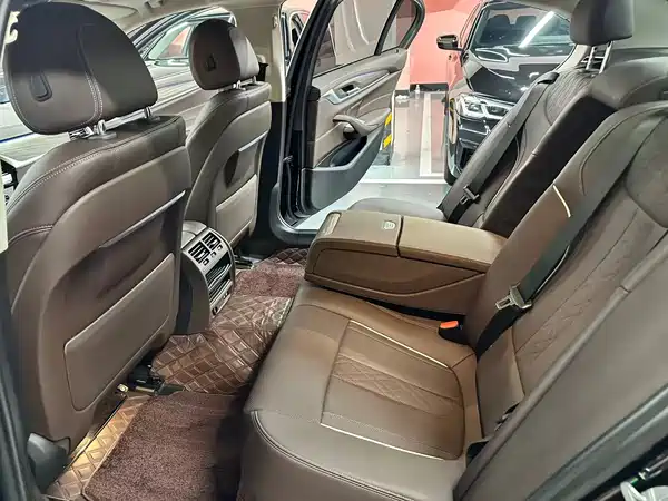 BMW 5 Series 2021