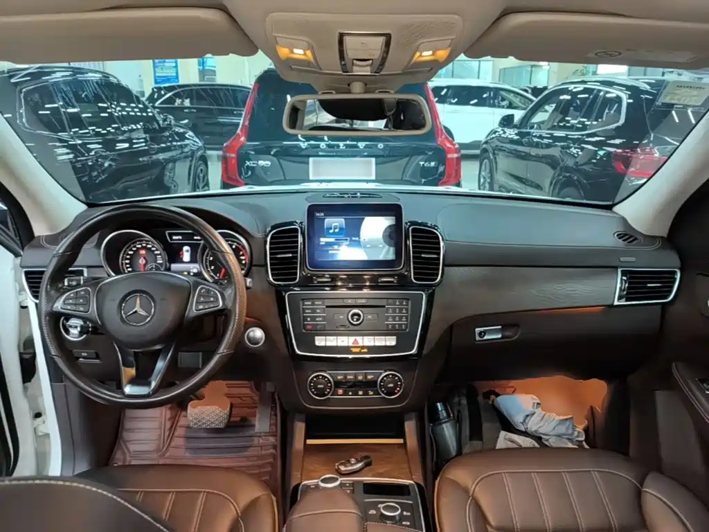 Mercedes-Benz GLE 2017 — фото 10