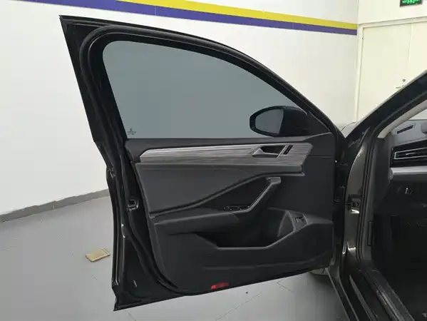 Volkswagen Sagitar 2025