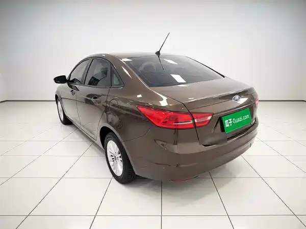 Ford Escort 2015