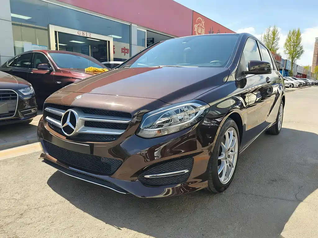 Mercedes-Benz B-Class 2015 — фото 1