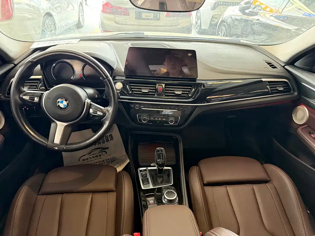 BMW 1 Series 2022 — фото 13