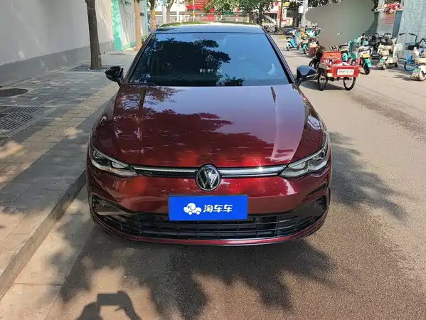 Volkswagen Golf 2024