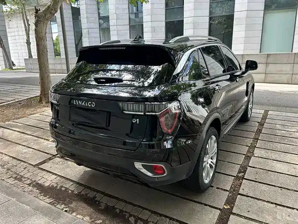 Lynk & Co 01 2020